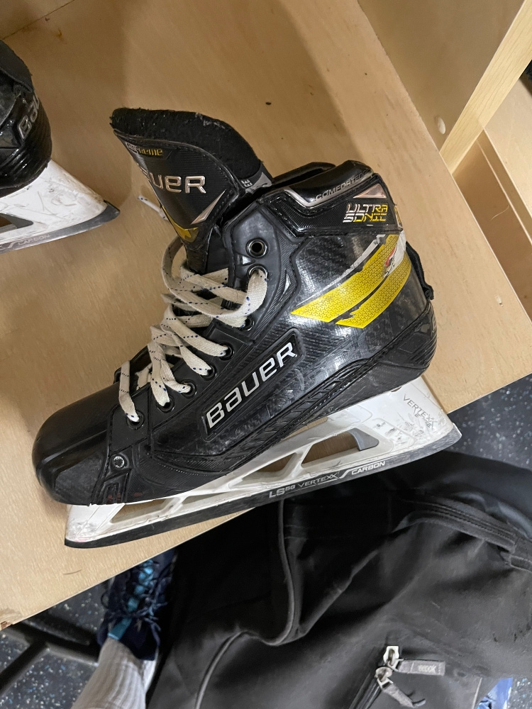 Used Bauer Extra Wide Width Size 8 Supreme UltraSonic Hockey Skates