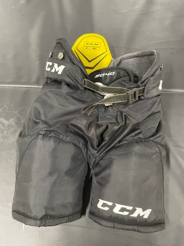 Used Jr Small CCM Tacks 9040 Hockey Pants