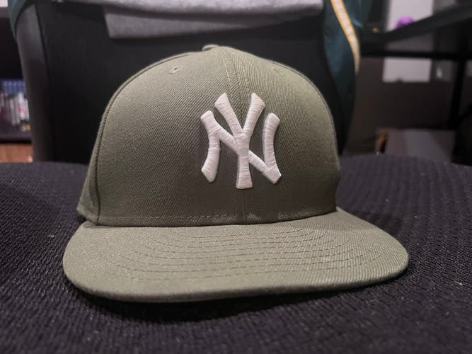 Green New York Yankees Hat