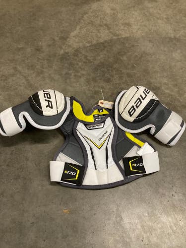 Youth Used Small Bauer Supreme S170 Shoulder Pads