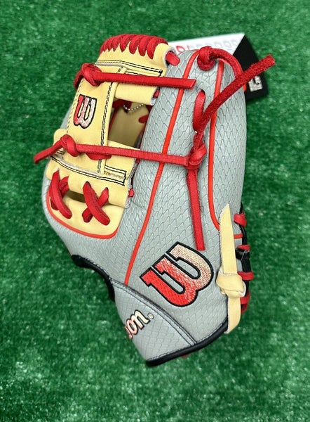 Wilson 2023 A2000 Pedroia Fit PF88 with SuperSkin WBW1009811125 11.25  Baseball Fielders Glove