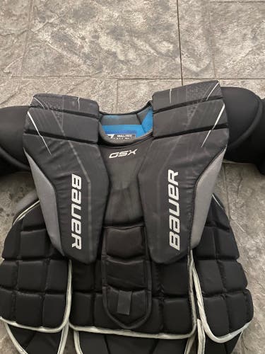 Used Small Bauer  GSX Goalie Chest Protector