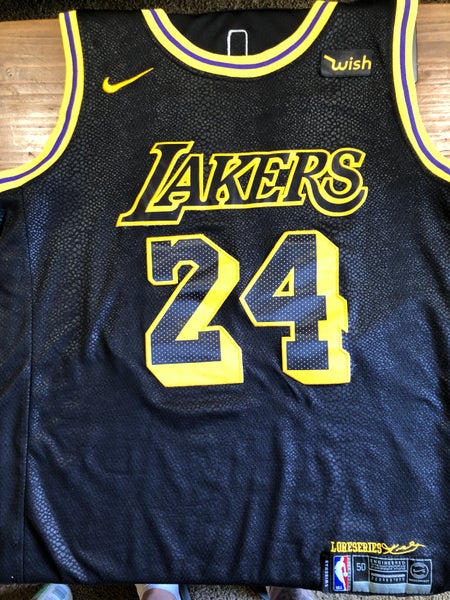 Kobe Bryant Basketball Jersey (No. 8) Size M Never Worn - Jerseys