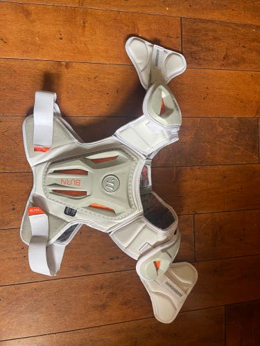 Warrior Burn Lacrosse Shoulder Pads - Medium