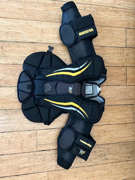 Used Large Vaughn  Velocity V7 XF Youth Goalie Chest Protector