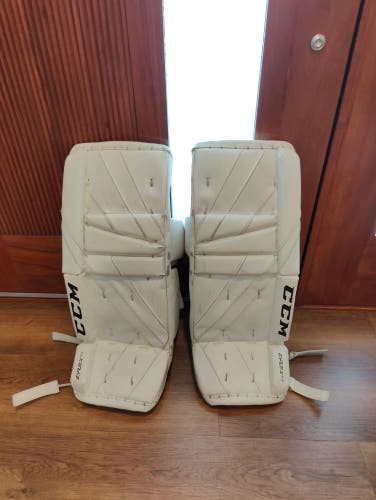 Used 24" CCM Extreme Flex E5.5 Goalie Leg Pads