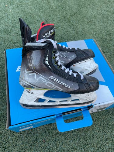 Used Bauer Size 9 Vapor Hyperlite Fit 2 Hockey Skates W/ LS Carbon lite Runners