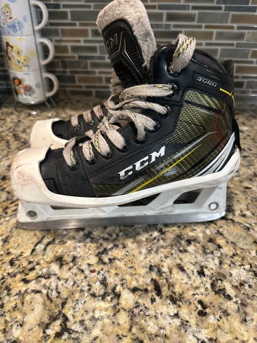 Used CCM Regular Width Size 4 Tacks 9060 Hockey Goalie Skates