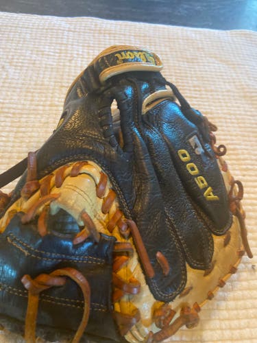 2020 Right Hand Throw 32" A500 Baseball Glove