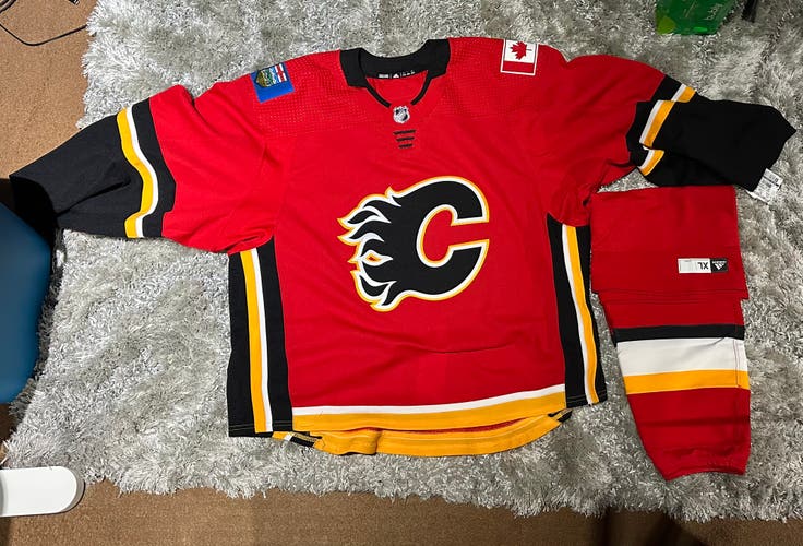 Calgary Flames 58G Goalie cut Adidas Jersey made in Canada comes with matching socks