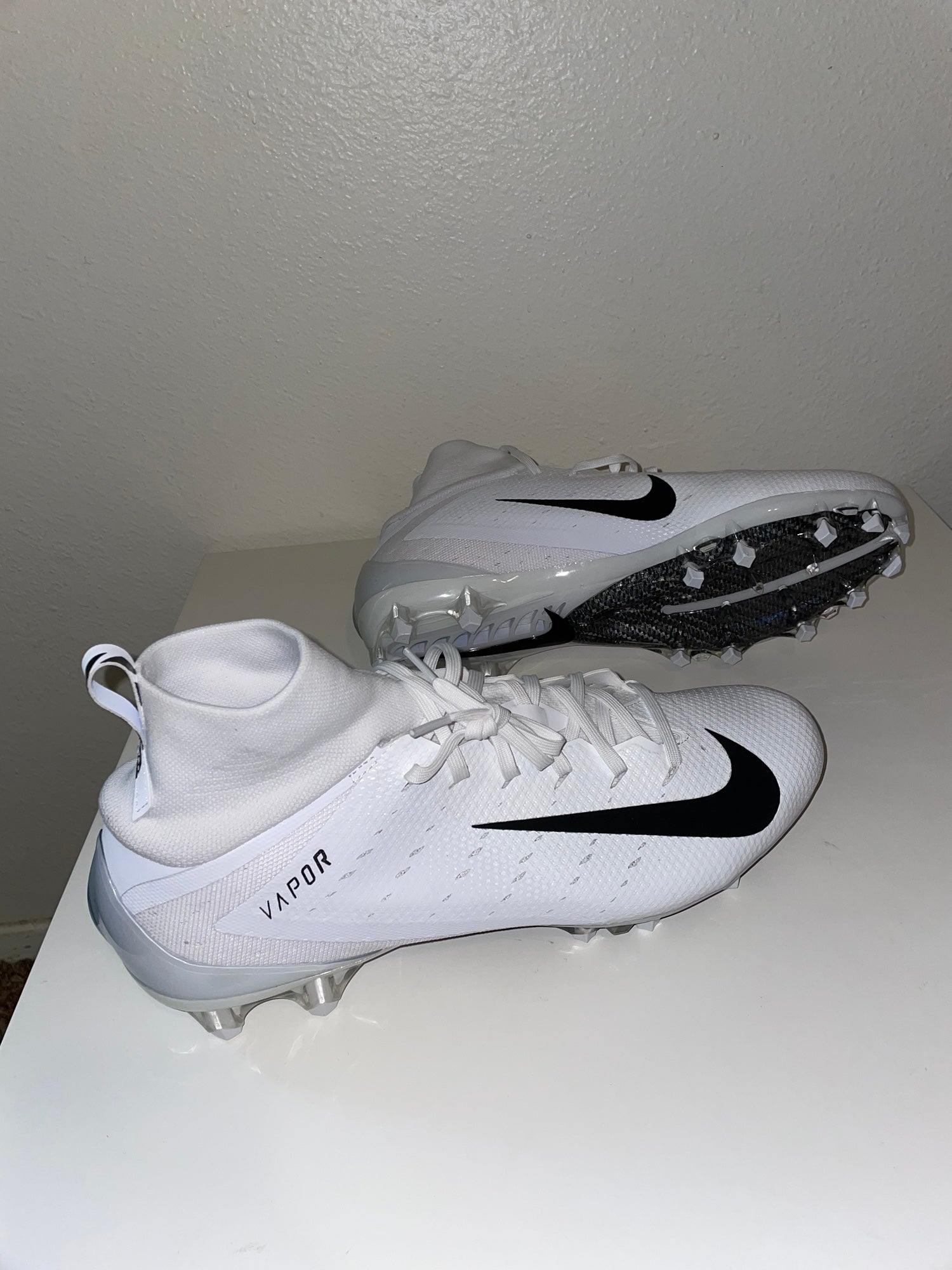 Nike Vapor Untouchable Pro 3 Football Cleats Men display picture 3