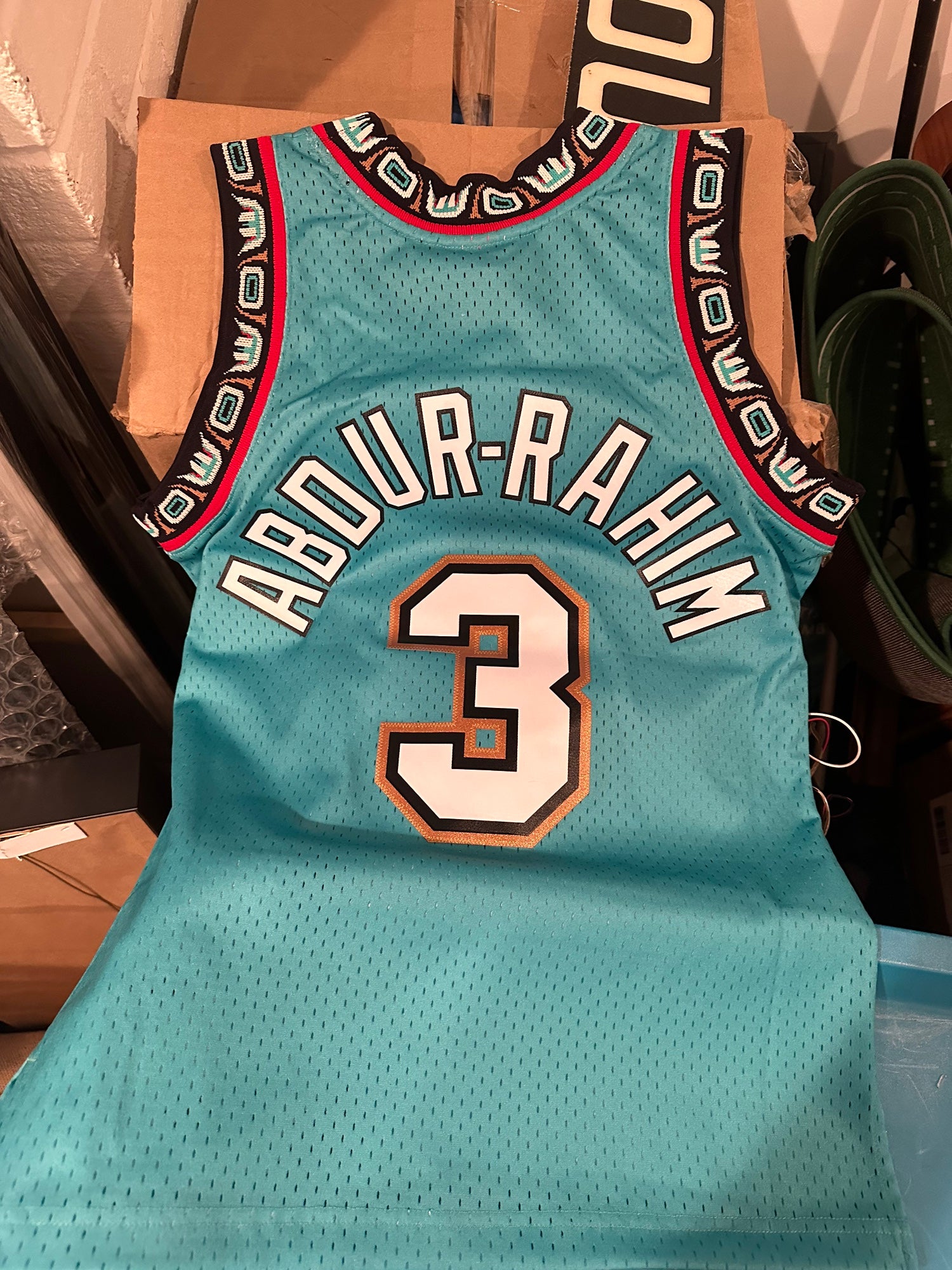 Vancouver Grizzlies Shareef Abdur-Rahim black jersey-NBA NWT by Mitchell &  Ness | SidelineSwap