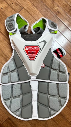 New with Tags White Adult L/XL Maverik Max Chest Protector