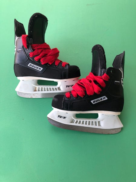 Used Youth Bauer Impact 100 Hockey Skates (Regular) - Size: 10