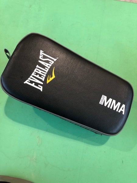 New Everlast Training Pad