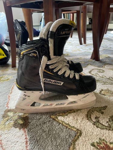 Used Bauer 2s Skates 6.5 D Skates - New Steel