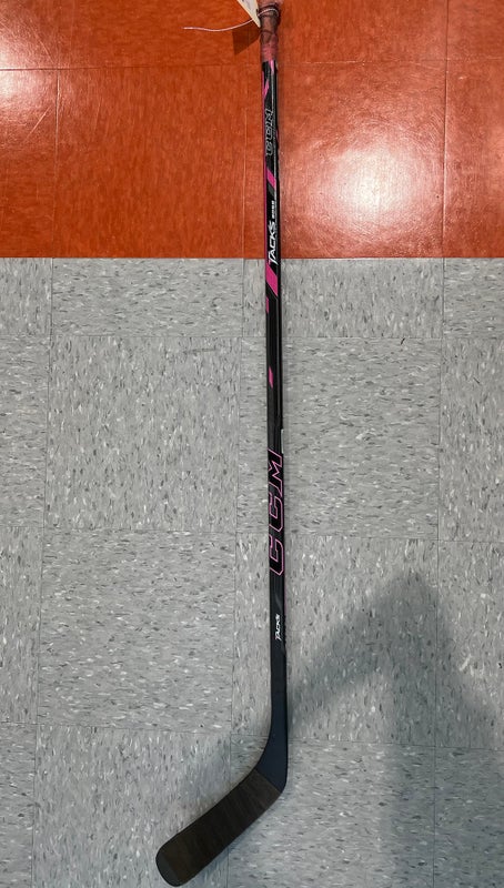 Best Easton Mako M2 Junior Composite Hockey Stick Used One Season. Good For  Kids Under 12. This Stick Was $159 Brand Newasking 60 Bucks for sale in  Quinte West, Ontario for 2023