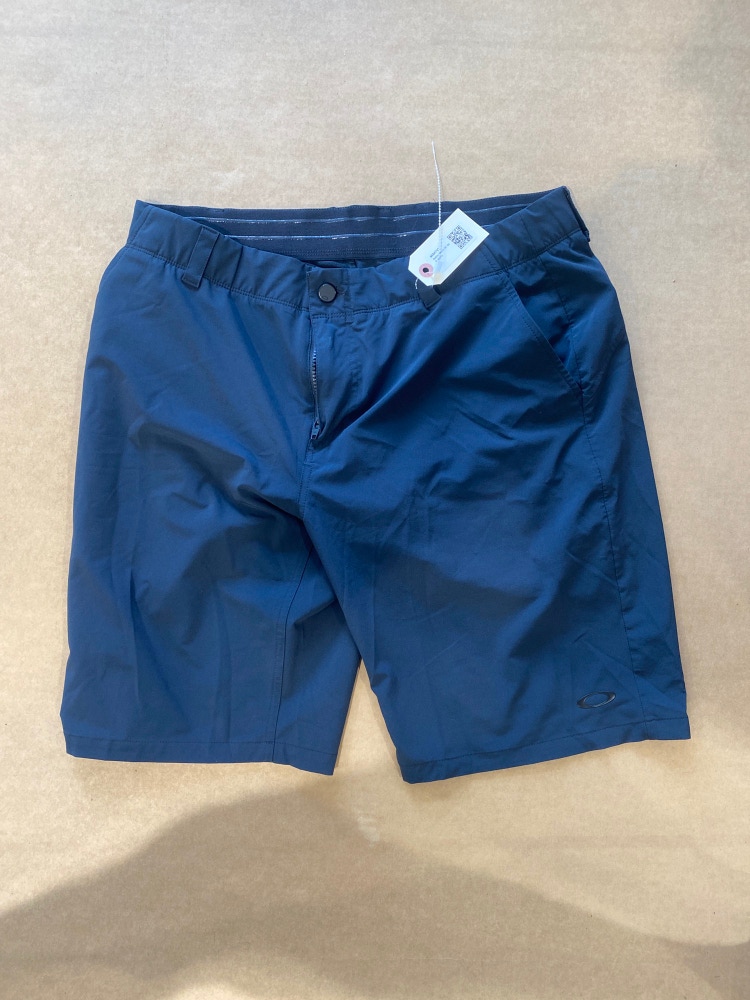 Oakley Men's 36" Golf Shorts