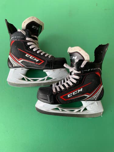 Used Junior CCM JetSpeed FT340 Hockey Skates (Regular) - Size: 2.0