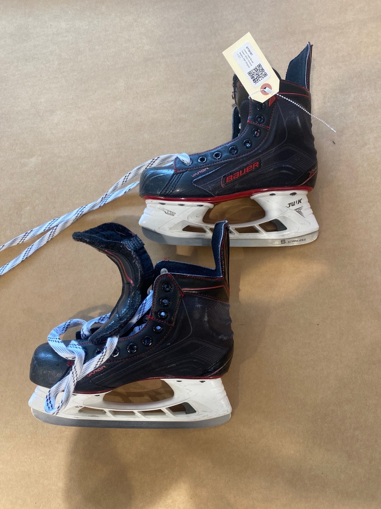 Junior Used Bauer Vapor X500 Hockey Skates D&R (Regular) 4.5
