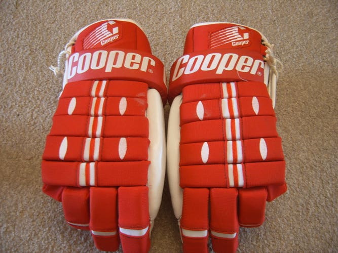Vintage Original Cooper Nylon Mesh/Leather Senior Hockey Gloves Detroit Red Wings