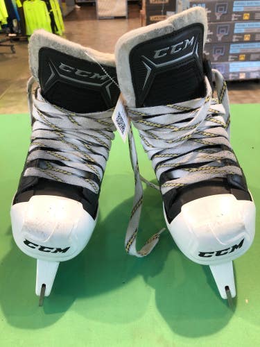 Used Junior CCM Tacks 9060 Hockey Goalie Skates D&R (Regular) 4.0