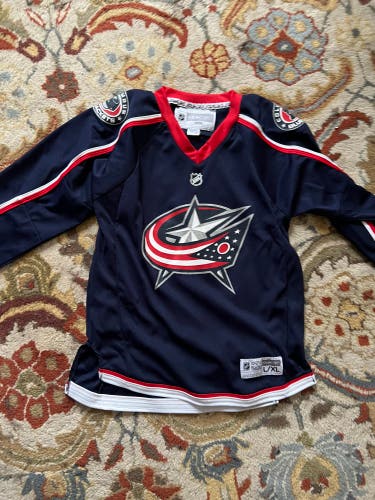 CBJ hockey jersey - Youth L/XL