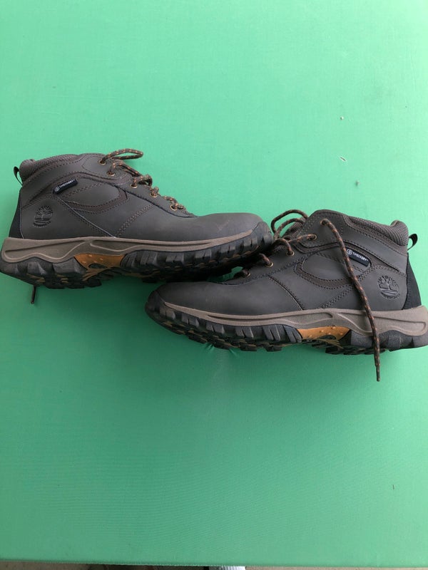 Used Timberland Mt. Maddsen Waterproof Mid Hiking Boot - M 6.0 (W 7.0)