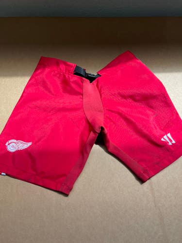 Used Large Warrior Pant Shell Retail