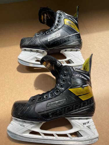 Intermediate Used Bauer Supreme Comp Hockey Skates EE (Extra Wide) Retail 5.5