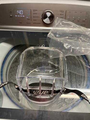 Large Bauer Shield Profile III Facemask