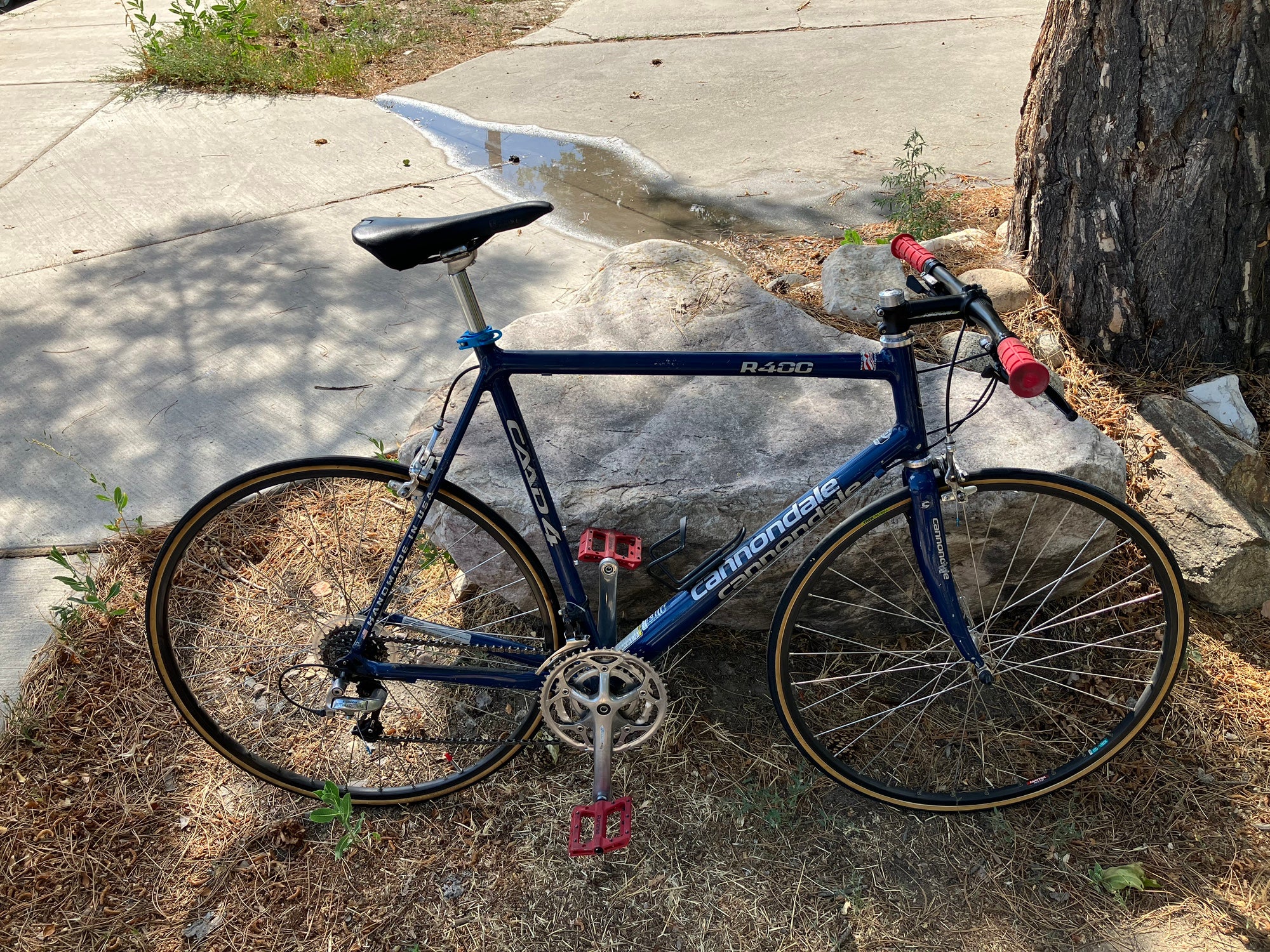 Cannondale r400 store road bike