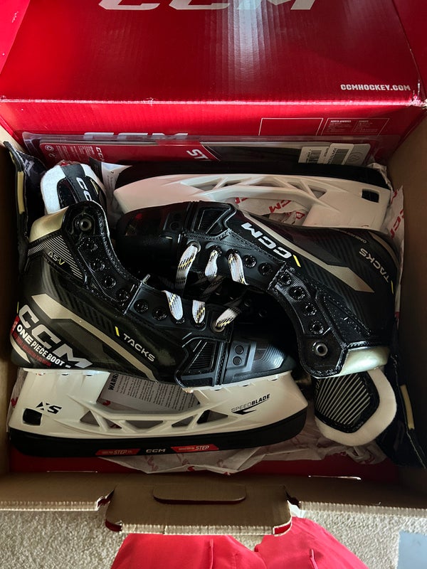 New CCM Tacks AS-V Skates Size 4.5 Tapered (No Steel)