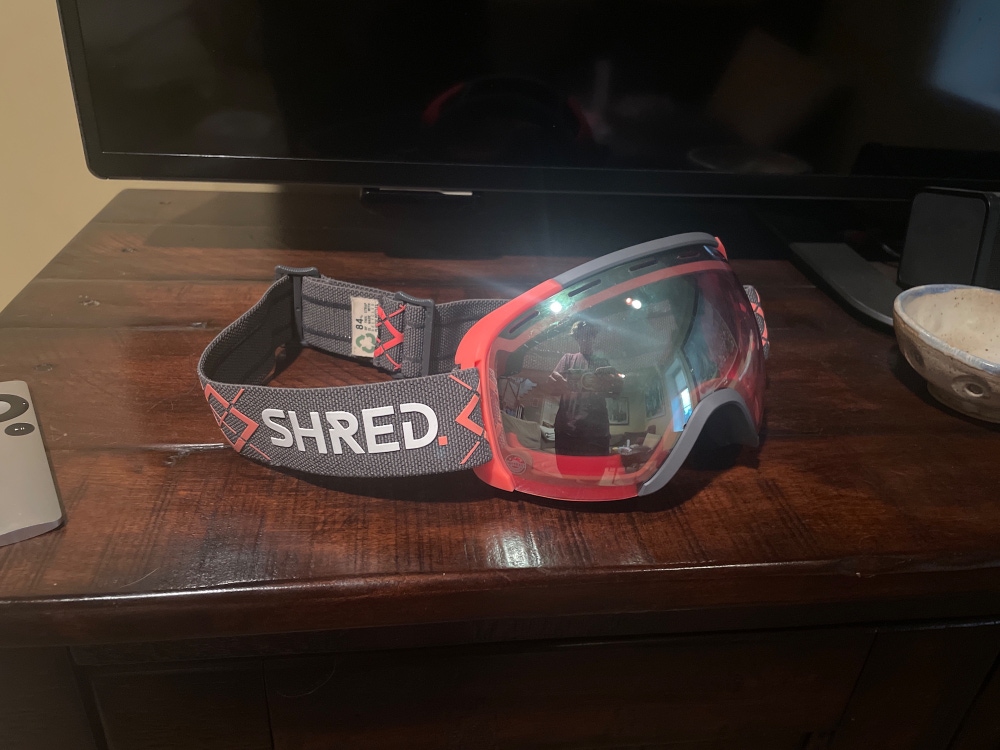 SHRED. exemplify goggles
