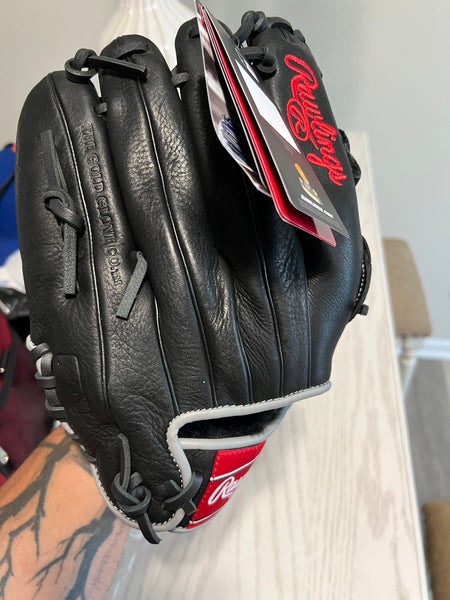What Glove Does Aaron Judge Use?