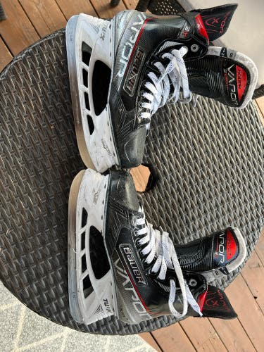 Used Bauer  Size 8 Vapor 3X Hockey Skates