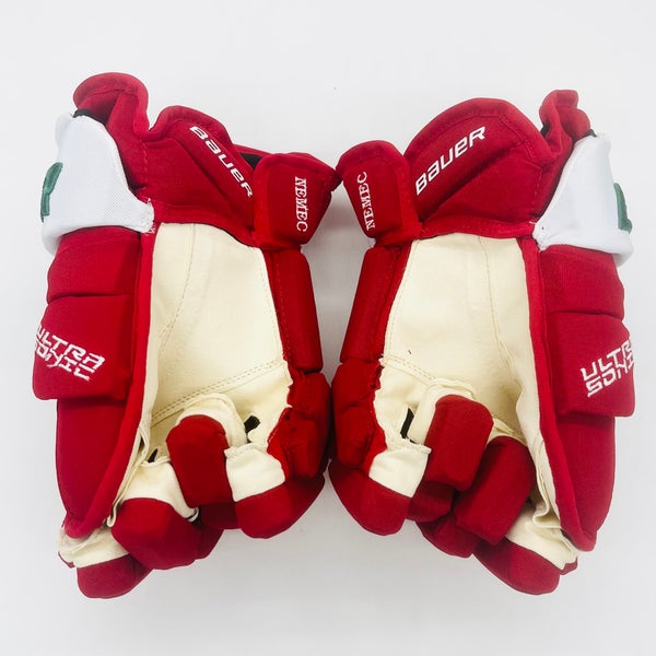 Bryce Salvador Game Used New Jersey Devils Retro APX Pro Pro Stock Hockey  Gloves 14 RETRO | SidelineSwap