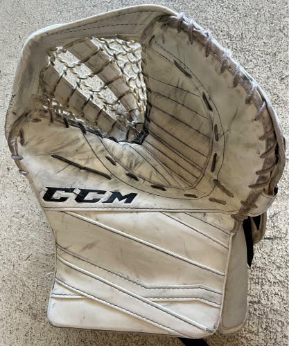 CCM Extreme Flex E3.9 Catch Glove- Int