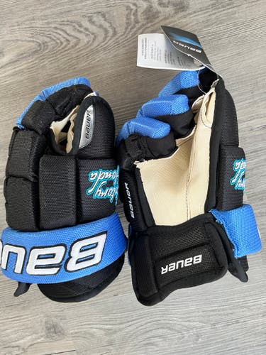 Victory Honda AAA Bauer Nexus hockey gloves w/tags