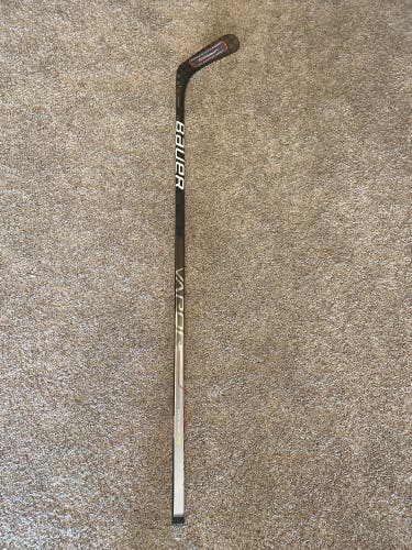 **NEW** Vapor HyperLite Grip Hockey Stick Senior Right Handed P92 Flex 70