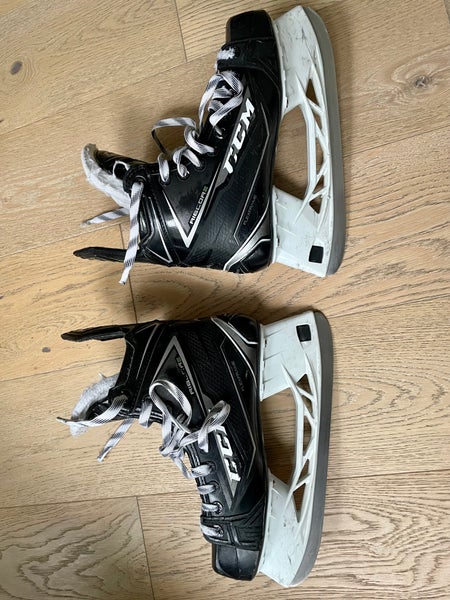 Junior Used CCM RibCor 78K Hockey Skates Regular Width Size 7