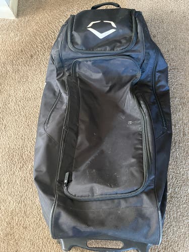 EvoShield Standout Wheeled Bag