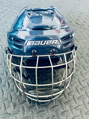 Like New Bauer RE-AKT 100 S Helmet