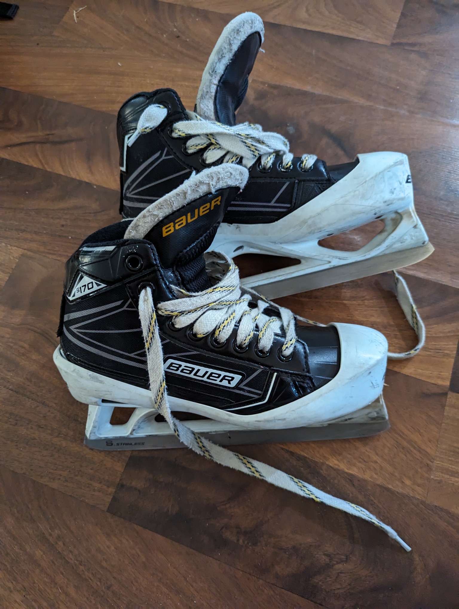 Youth Used Bauer Supreme S170 Hockey Goalie Skates Size 5