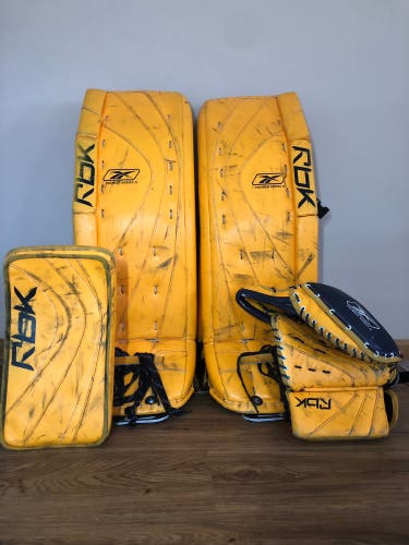 33+3 Regular Pro Stock Premier II Goalie Full Set