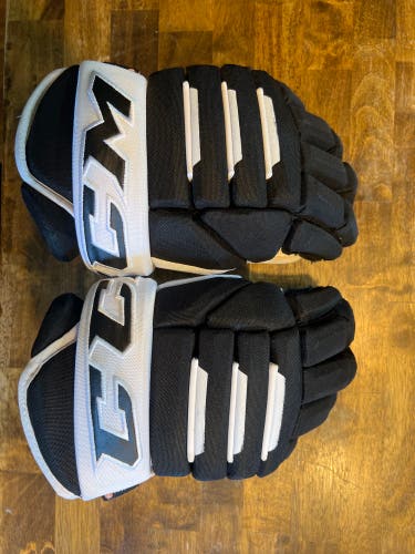 CCM 13"  Tacks 4 Roll Gloves