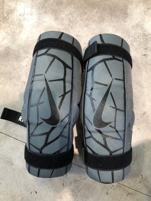 Used Nike VAPOR M/L Lacrosse Arm Pads and Guards Lacrosse Arm Pads and  Guards