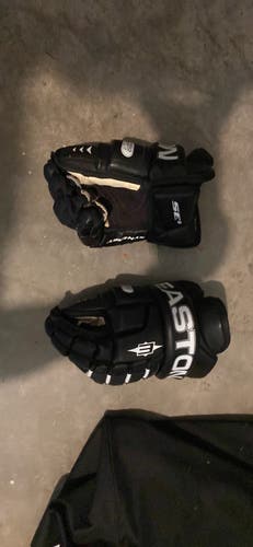 Easton 13" Synergy Gloves