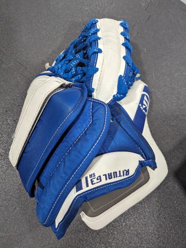 Used Warrior Regular Ritual G3 glove white/royal blue