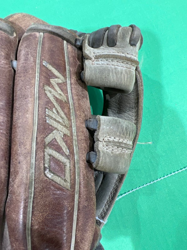 Used Easton Mako Right Hand Throw Infield Baseball Glove 11.75"